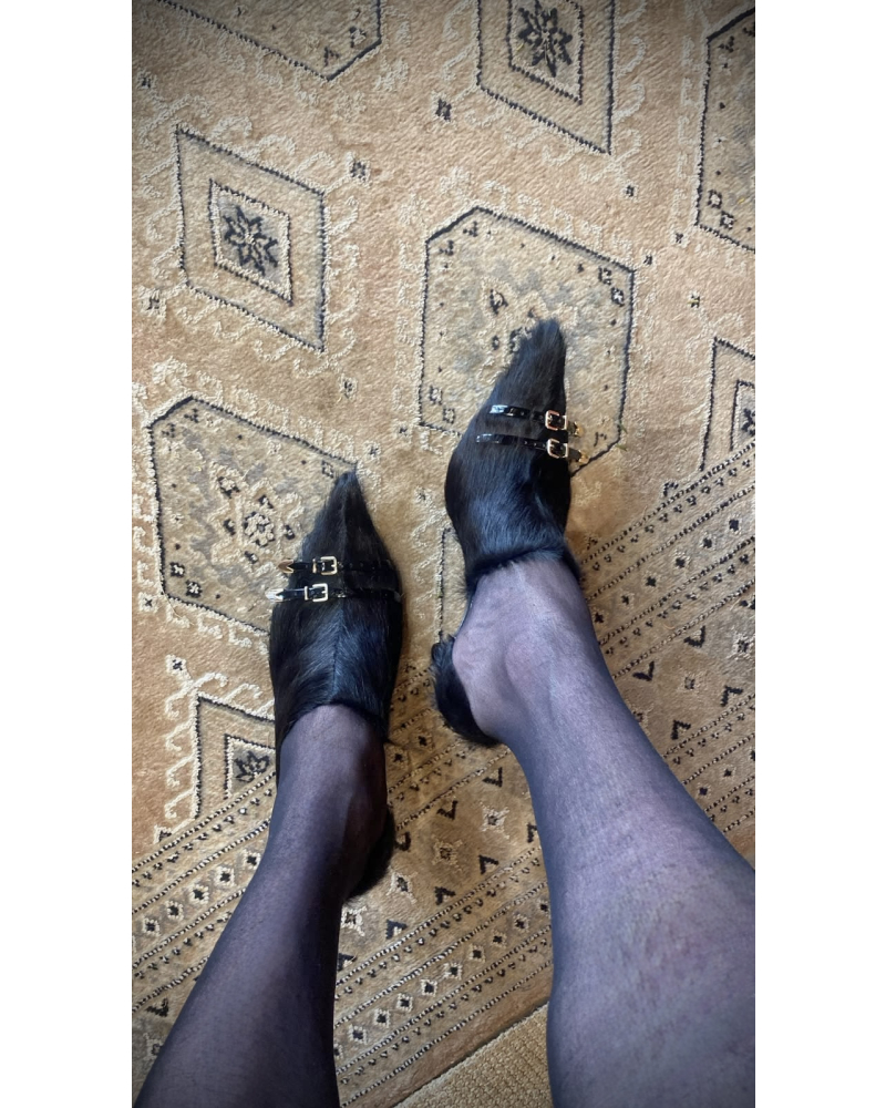 melt the lady pointed toe fur mule ブラック Mule Fur